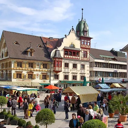Crown Living - Fuer 2 Personen - Sitzplatz Auf Der Terrasse - Kostenloser Parkplatz - Self Check-in Dornbirn