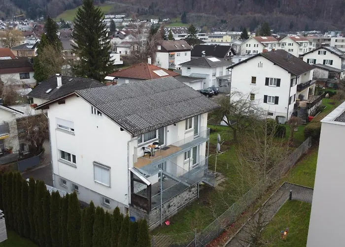 Crown Living - Fuer 2 Personen - Sitzplatz Auf Der Terrasse - Kostenloser Parkplatz - Self Check-in *